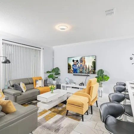 Epic Stylish Retreat With Free Water Park Near Disney
